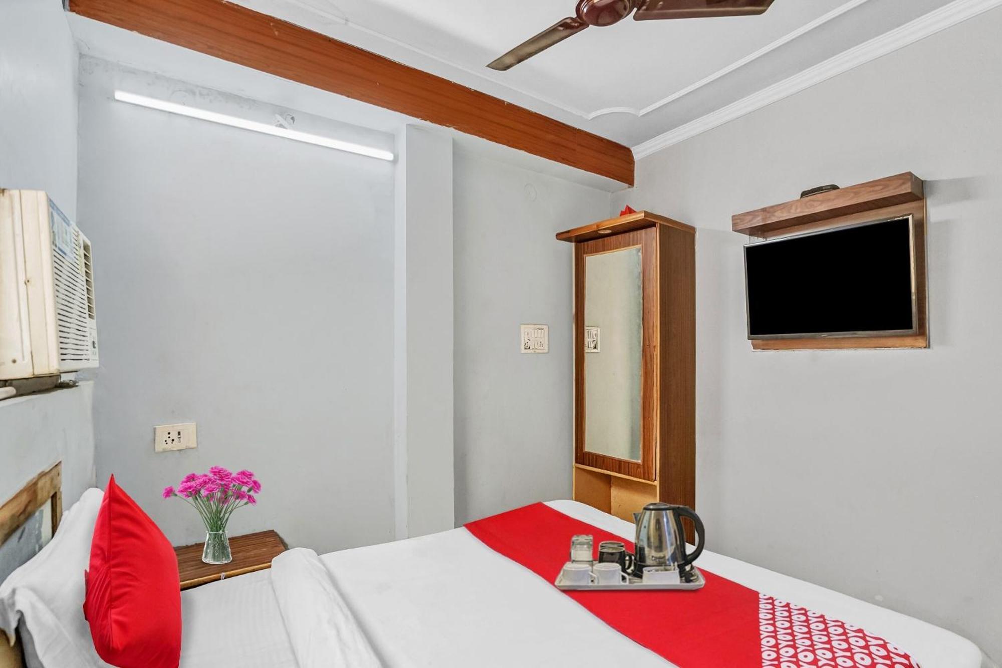 Hotel O M Stays Near Akshardham New Delhi Eksteriør billede